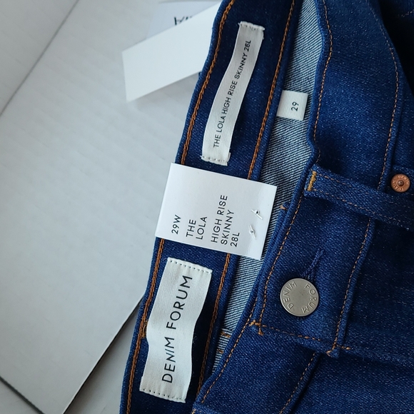 Aritzia Lola High Rise Skinny Jeans - Picture 3 of 3